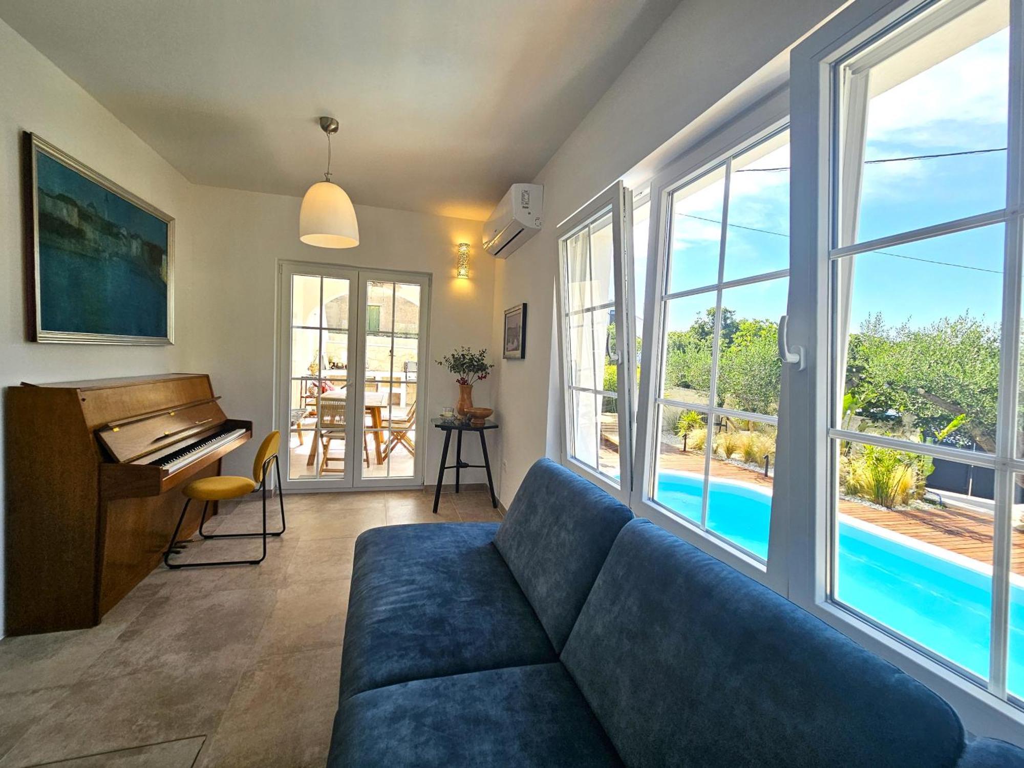 The Three Flowers Pool House โตรกีร์ ภายนอก รูปภาพ